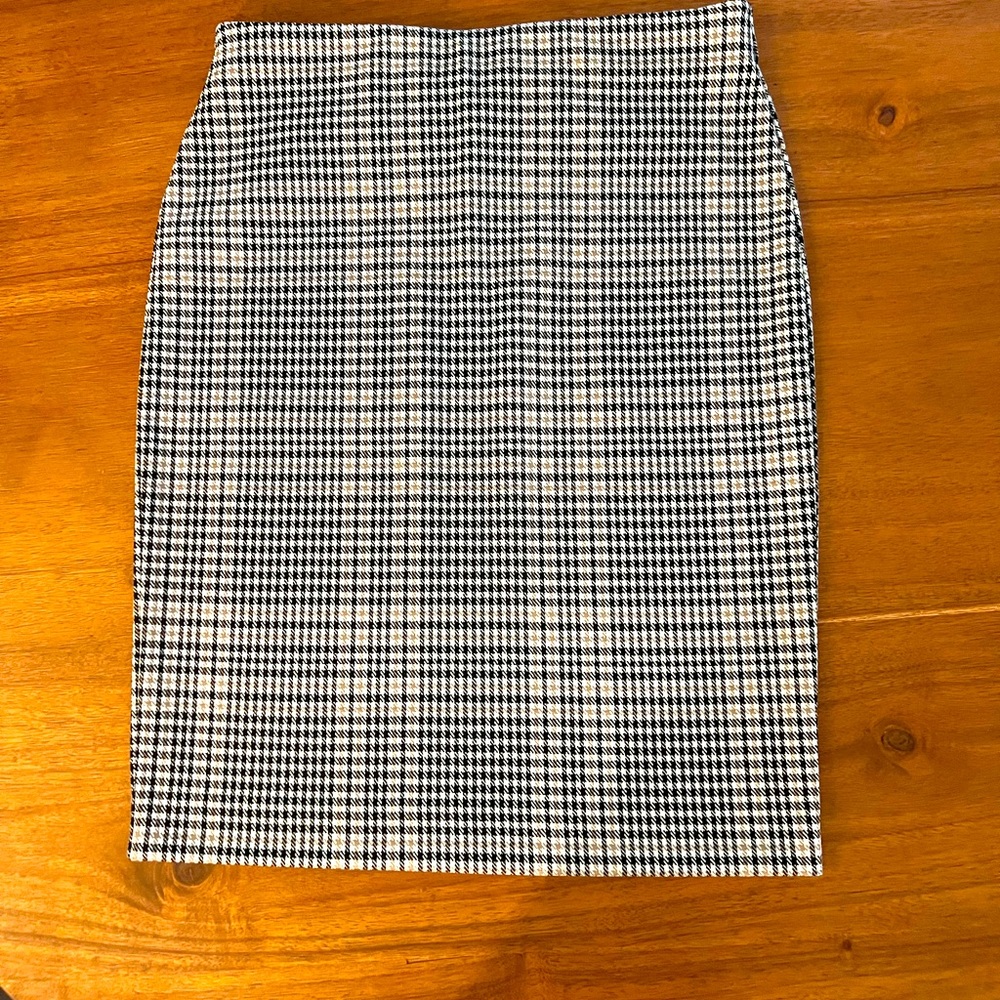 NWOT Ann Taylor Factory Plaid Stretch Pencil Skirt